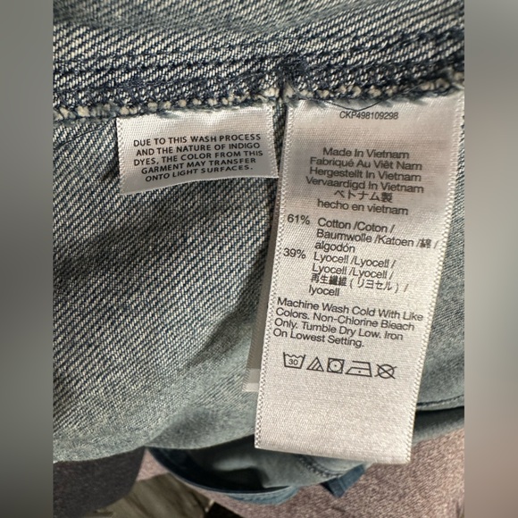 Madewell Pleated Midi Shirtdress in Billings Wash: Airy Denim Edition Sz 8 EUC - Picture 11 of 12